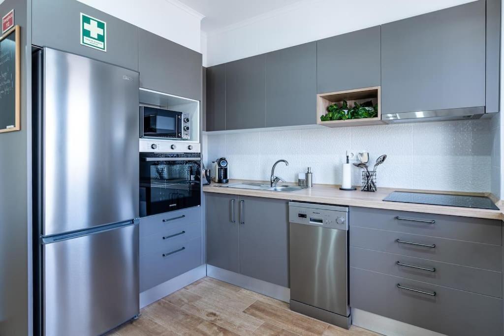 Faro Center With Ac & Wifi Apartment ภายนอก รูปภาพ